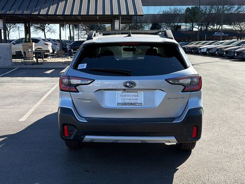 Used 2022 Subaru Outback Limited w/ Popular Package #2 image 7