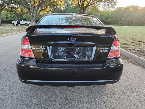 Used 2005 Subaru Outback 3.0R image 5