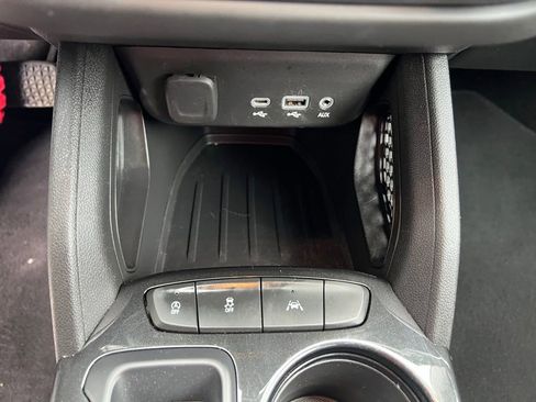 Used 2022 Chevrolet TrailBlazer LT w/ Convenience Package FWD image 32