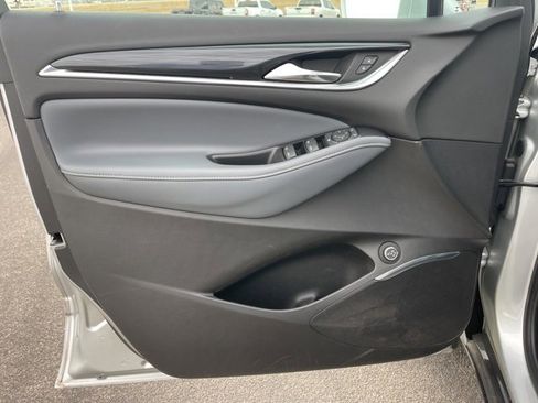 Used 2020 Buick Enclave Essence image 20