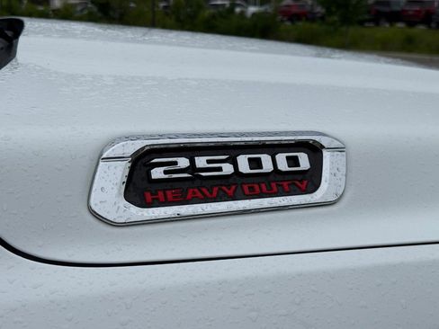 Used 2024 RAM 2500 Big Horn AWD/4WD image 8