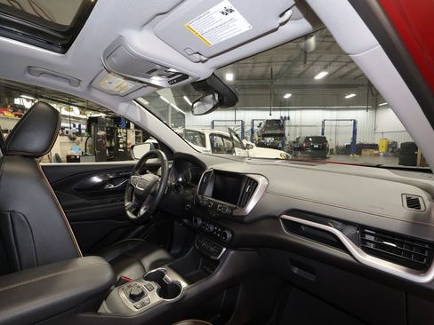 Certified 2024 GMC Terrain AT4 w/ Infotainment Package II AWD/4WD image 27