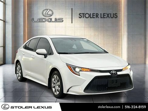 Used 2021 Toyota Corolla LE image 1