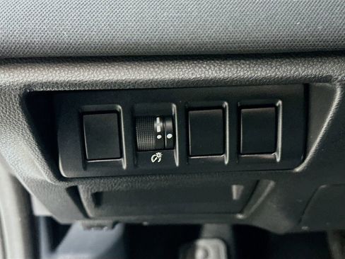 Used 2022 Subaru Outback Premium image 15