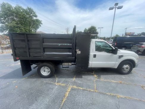Used 2010 Ford F350 XL RWD image 10