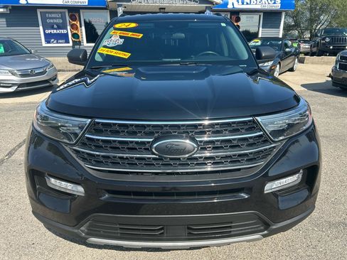 Used 2024 Ford Explorer XLT w/ Equipment Group 202A AWD/4WD image 6