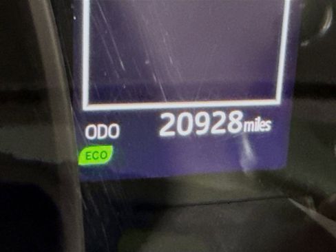 Certified 2018 Toyota Camry LE FWD image 5