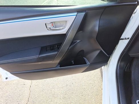 Used 2016 Toyota Corolla LE image 13