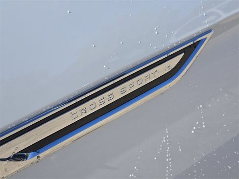 New 2026 Volkswagen Atlas Cross Sport SE image 8