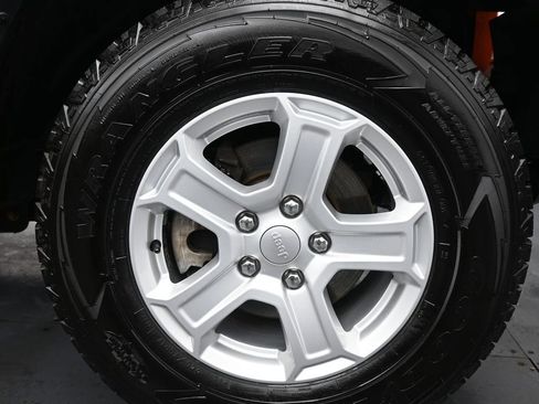 Used 2019 Jeep Wrangler Unlimited Sport S image 11