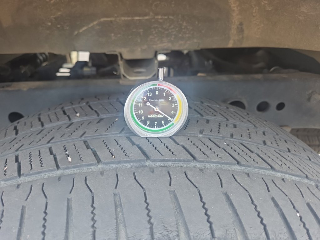 Used 2021 Nissan Frontier SV w/ Midnight Edition Floor Mats AWD/4WD image 38