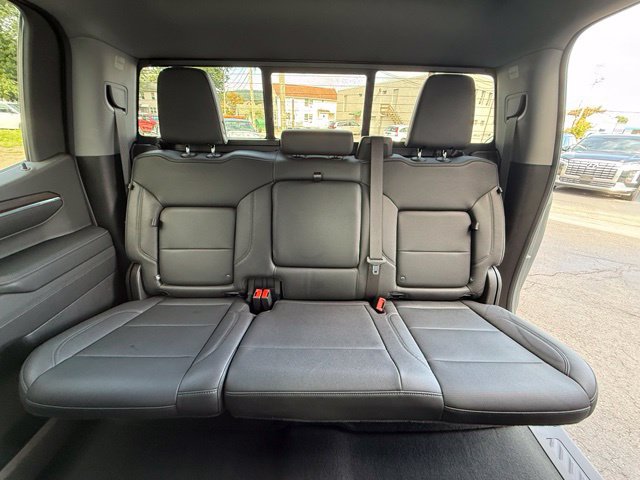 Used 2024 GMC Sierra 1500 SLT w/ SLT Premium Package AWD/4WD image 14