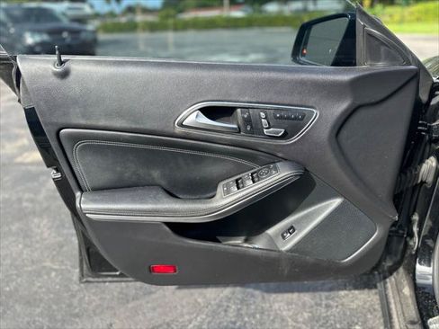 Used 2018 Mercedes-Benz CLA 250 image 16