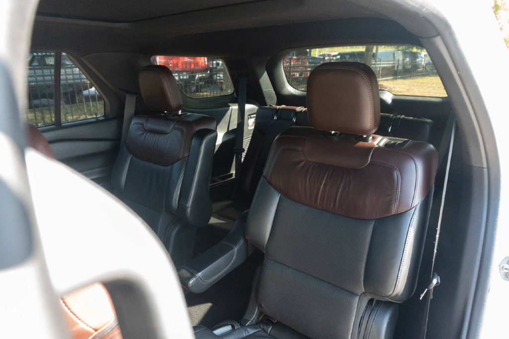 Used 2021 Ford Explorer Platinum w/ Premium Technology Package RWD image 20