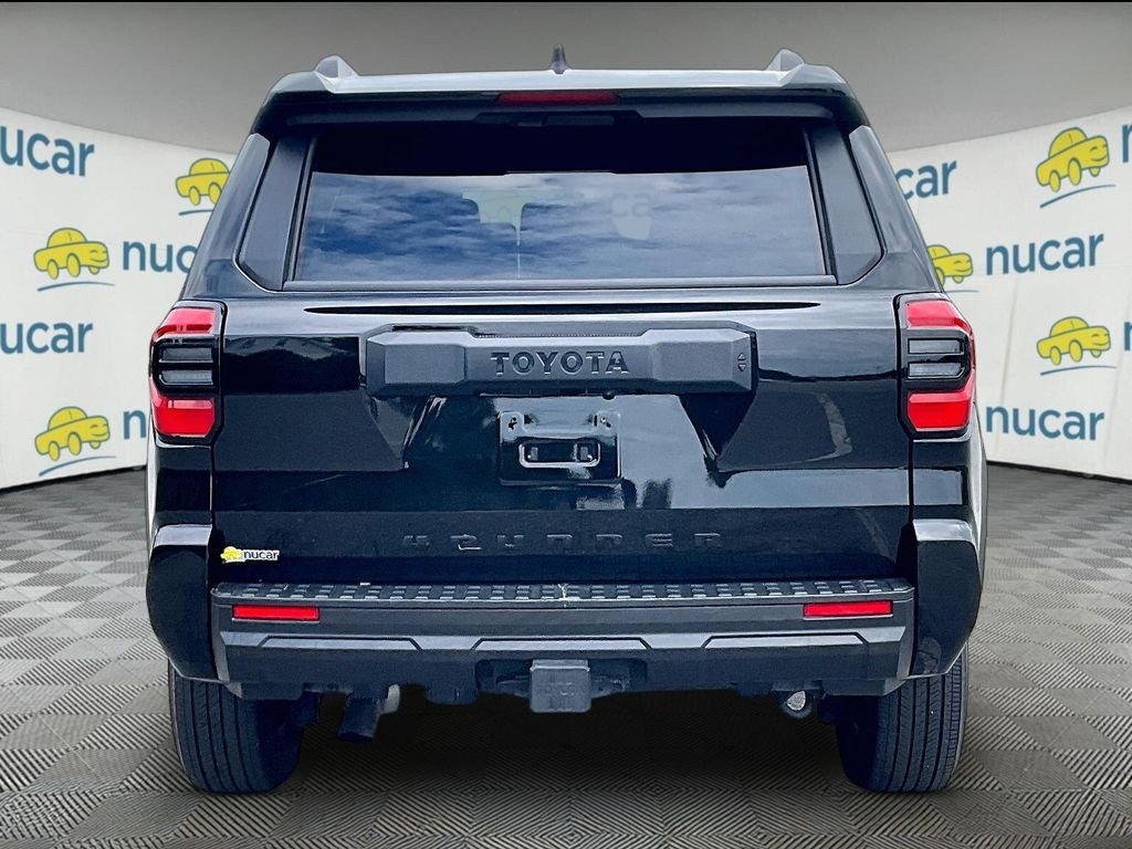Used 2025 Toyota 4Runner SR5 AWD/4WD image 5