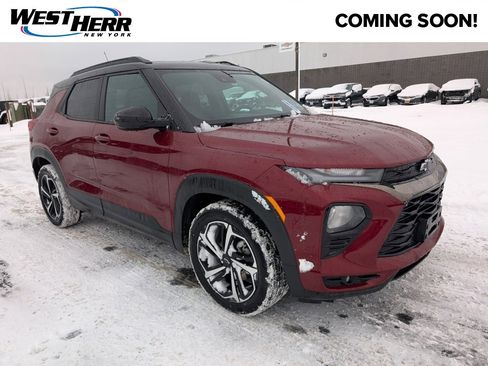 Used 2023 Chevrolet TrailBlazer RS w/ Sun and Liftgate Package image 1