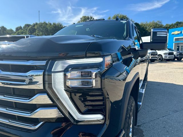 Used 2024 Chevrolet Silverado 2500 High Country w/ Technology Package AWD/4WD image 56