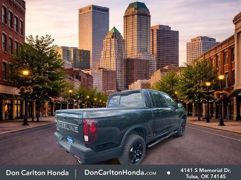 Used 2025 Honda Ridgeline Black Edition image 4