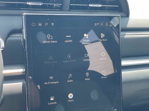 New 2026 GMC Terrain Elevation w/ Technology Package II FWD image 13
