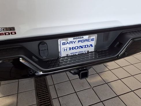 Used 2024 Chevrolet Colorado Z71 w/ Z71 Convenience Package 2 AWD/4WD image 24