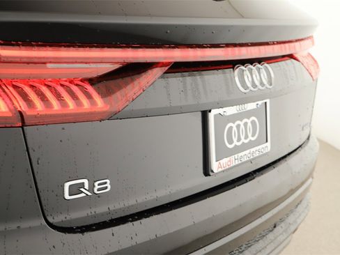 Used 2023 Audi Q8 Premium Plus w/ Premium Plus Package image 31