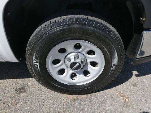 Used 2010 GMC Sierra 1500 W/T w/ Skid Plate Package AWD/4WD image 22