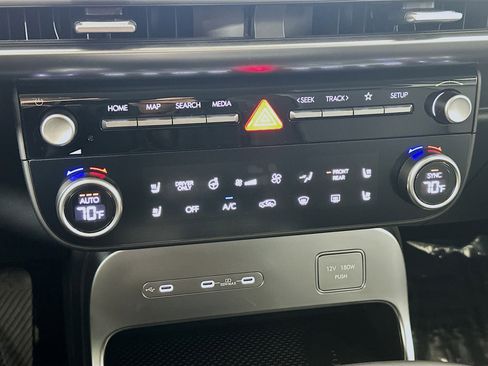 New 2026 Hyundai Ioniq 9 SEL image 16