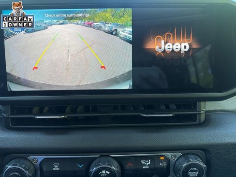 Used 2025 Jeep Wrangler Unlimited Sport AWD/4WD image 13
