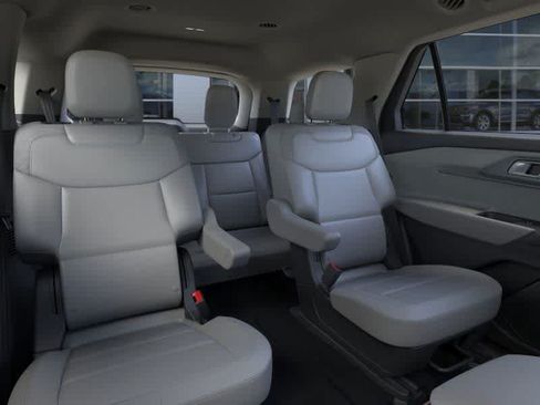 Used 2026 Ford Explorer Active w/ Active Comfort Package AWD/4WD image 11