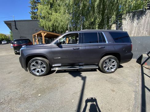 Used 2018 GMC Yukon SLT w/ Open Road Package AWD/4WD image 3