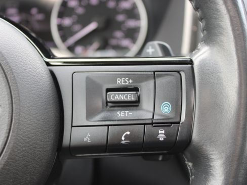 Certified 2022 Nissan Rogue SV w/ SV Premium Package AWD/4WD image 26