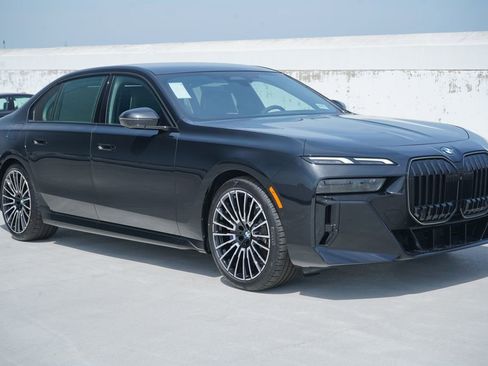 New 2026 BMW 740i w/ Premium Package image 3