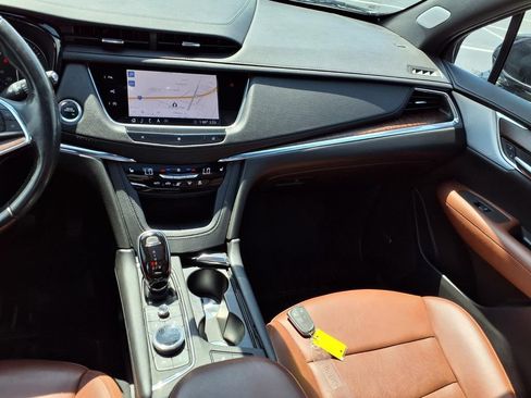 Used 2020 Cadillac XT5 Premium Luxury FWD image 4