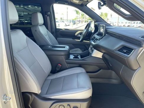 Used 2022 GMC Yukon XL SLT w/ SLT Luxury Package AWD/4WD image 27