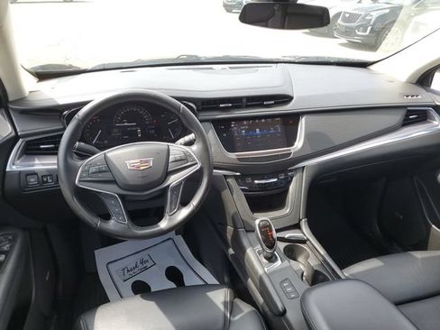 Used 2018 Cadillac XT5 Premium Luxury w/ Driver Assist Package AWD/4WD image 26