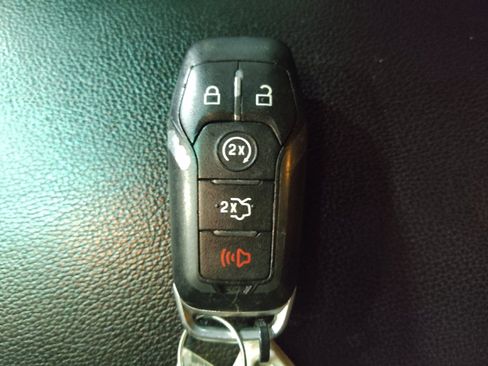 Used 2017 Ford Explorer Sport AWD/4WD image 32