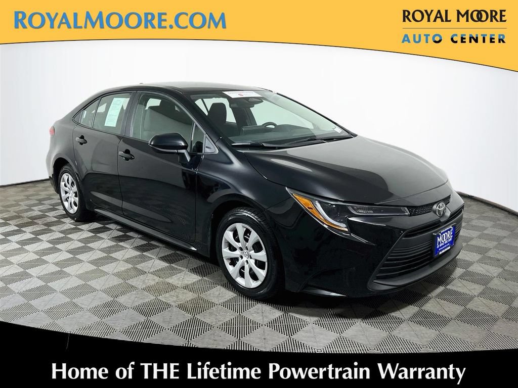 Certified 2025 Toyota Corolla LE FWD image 1