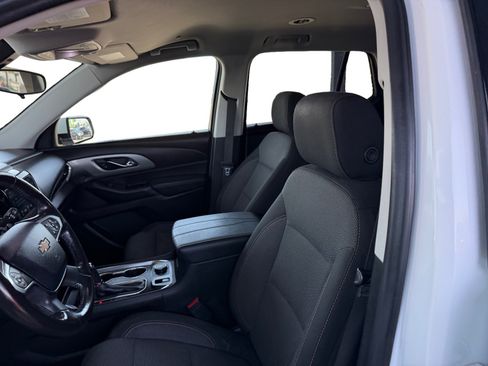Used 2019 Chevrolet Traverse LT FWD image 10