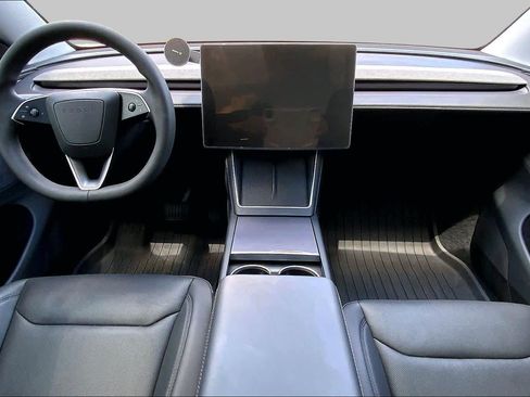 Used 2026 Tesla Model Y 2WD image 14