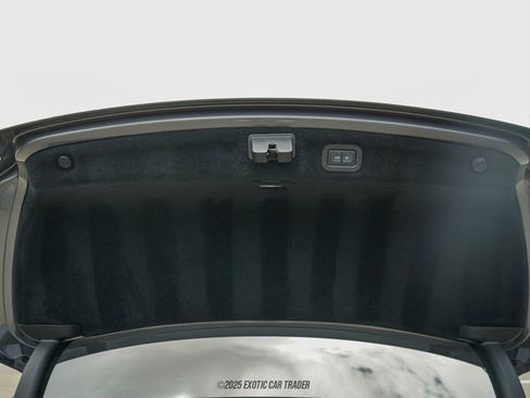 Used 2022 Bentley Flying Spur Plug-In Hybrid image 94