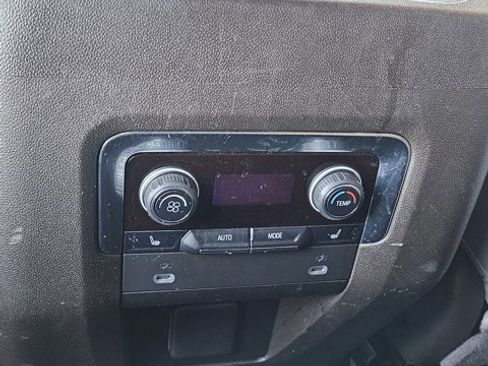 Used 2022 Chevrolet Tahoe Z71 w/ Luxury Package image 15