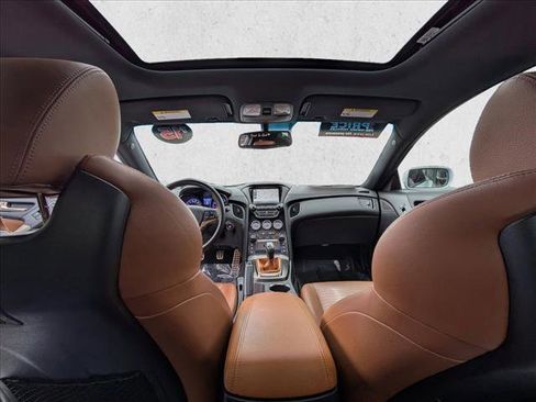 Used 2015 Hyundai Genesis 3.8 image 14