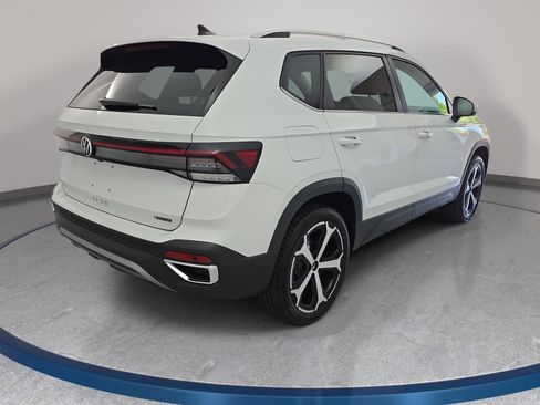 New 2026 Volkswagen Taos SEL AWD/4WD image 5