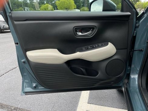 Certified 2026 Honda HR-V LX image 23