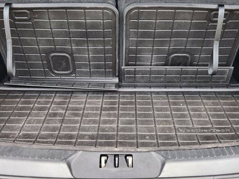 Used 2024 Ford Explorer XLT w/ Equipment Group 202A RWD image 31