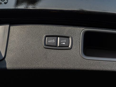 Used 2022 Porsche Macan image 35