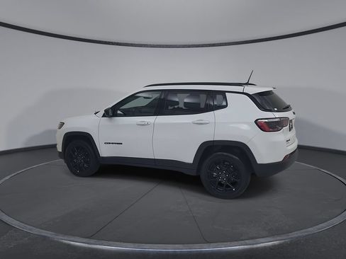 Certified 2025 Jeep Compass Latitude w/ Convenience Group AWD/4WD image 11