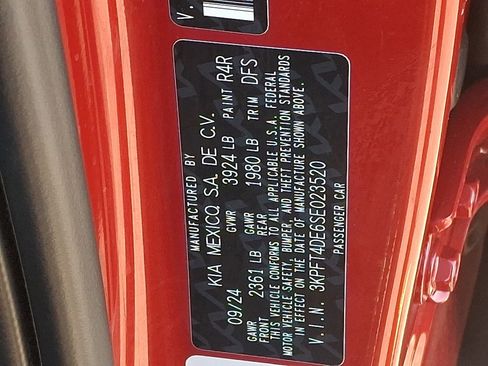 Used 2025 Kia K4 LXS image 27