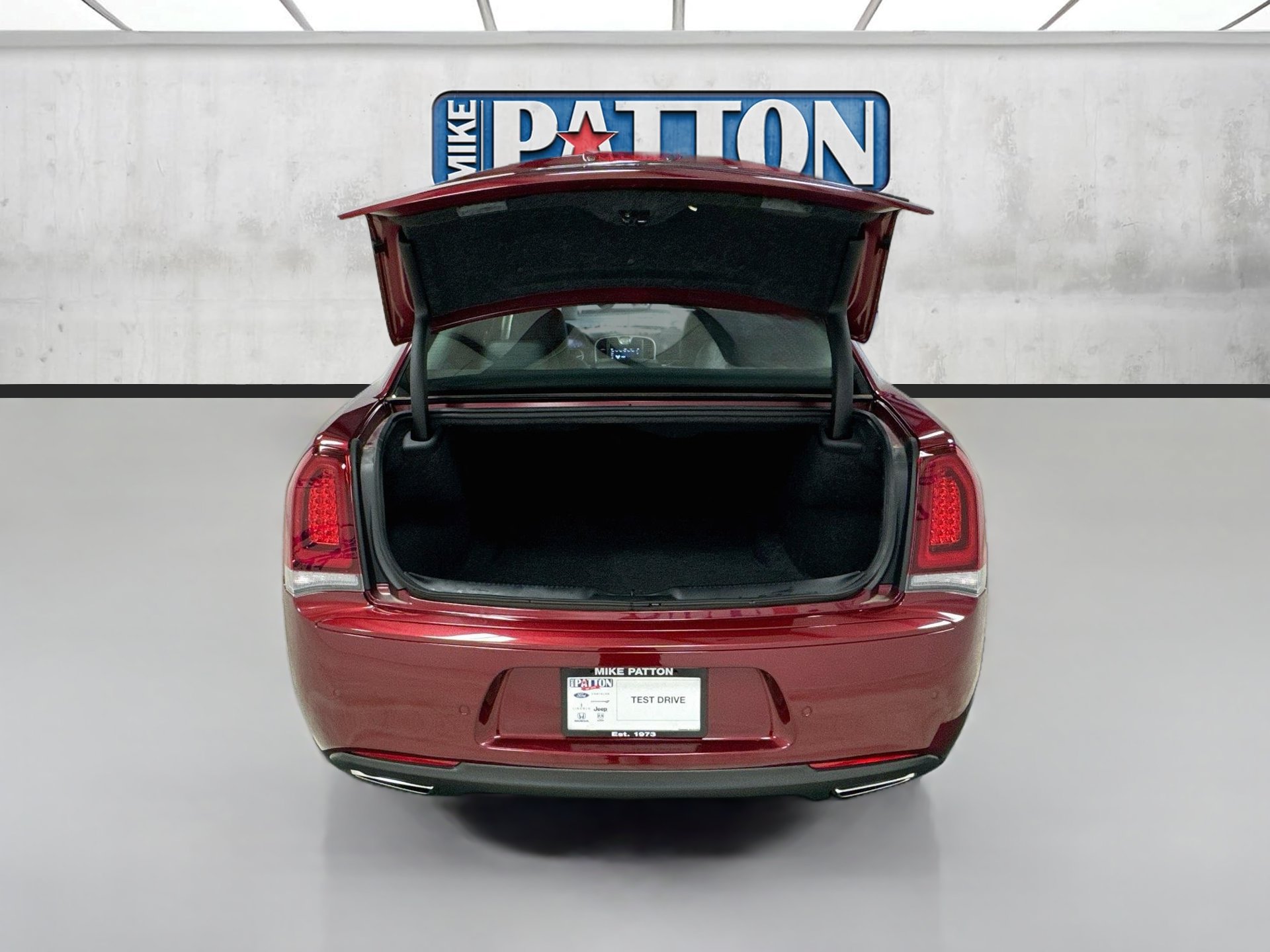 Used 2022 Chrysler 300 Touring L RWD image 25