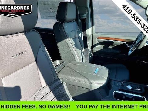 New 2026 GMC Sierra 2500 Denali w/ Denali Reserve Package AWD/4WD image 8